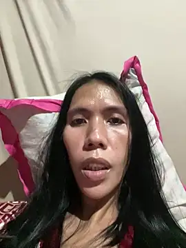 LoveRUBY143 Show in webcam