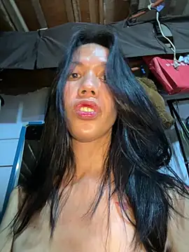 LoveRUBY143 Webcam-Show
