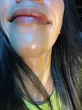 LoveRUBY143 webcam show