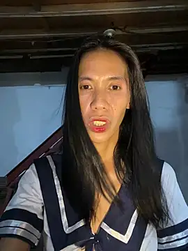 Show modela LoveRUBY143 na web-kameri