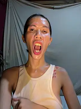LoveRUBY143 Webcam-Show