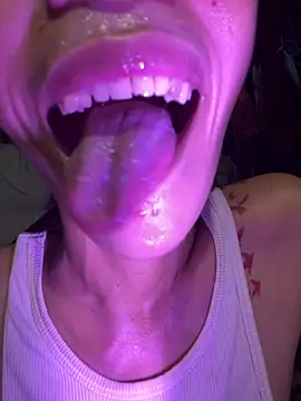 LoveRUBY143's Webcam Show
