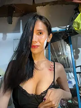 LoveRUBY143 webcam show