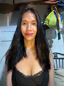 LoveRUBY143 webcam show