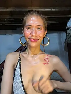 LoveRUBY143 webcam show