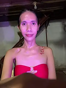 Show modela LoveRUBY143 na web-kameri