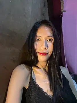 Show modela LoveRUBY143 na web-kameri