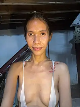 EMIRALDshemale 웹캠 쇼