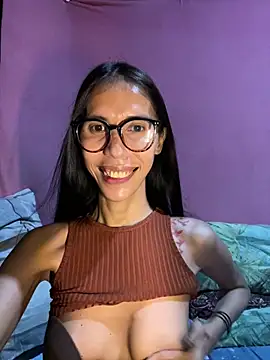 EMIRALDshemale Webcam-Show