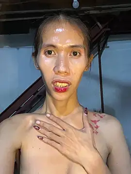 EMIRALDshemale Webcam-Show