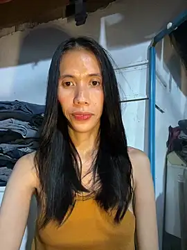 EMIRALDshemale Webcam-Show