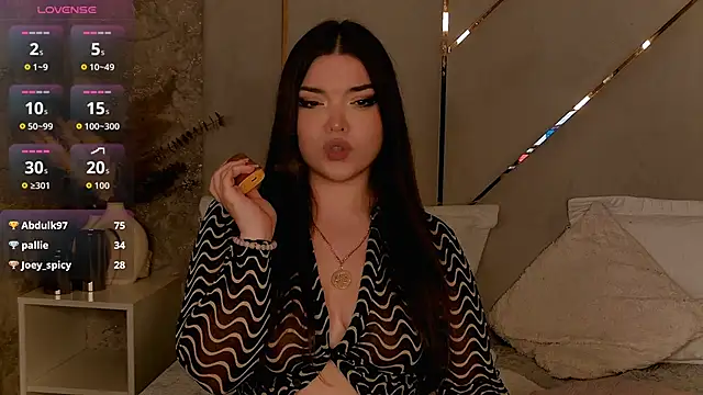 NaomiAster 即時 XXX 聊天