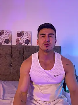 Chris_Clarck Show in webcam