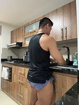 Chris_Clarck: διαδικτυακό σόου στην κάμερα