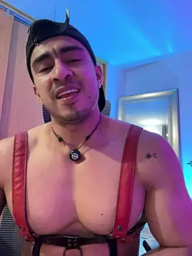 Chris_Clarck Show in webcam