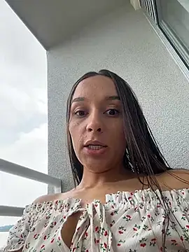 Brunettecollins05n Webbikameraesitys