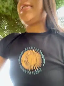 Brunettecollins05 webcam show