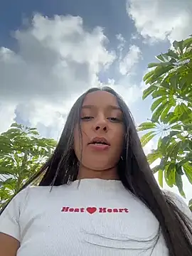 Brunettecollins05のウェブカメラショー