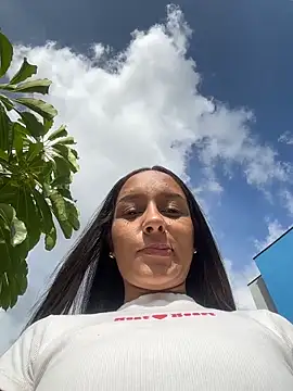 Show de Brunettecollins05 na webcam