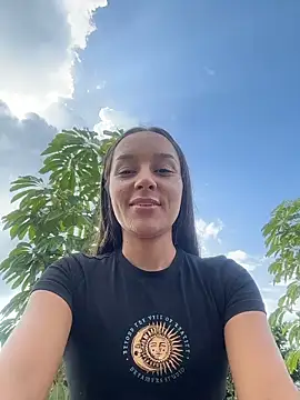 Show de Brunettecollins05 na webcam