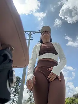 Brunettecollins05n Webbikameraesitys