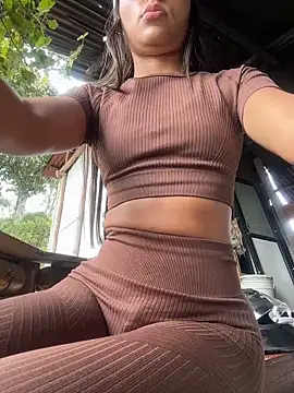 Brunettecollins05 在線直播表演