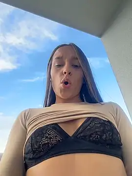 Brunettecollins05 webcam show