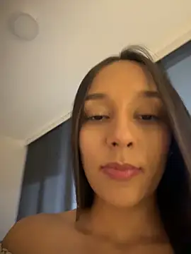 Brunettecollins05 웹캠 쇼