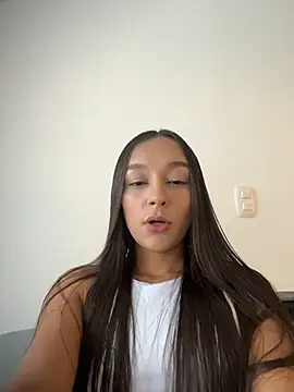 Brunettecollins05's Webcam Show