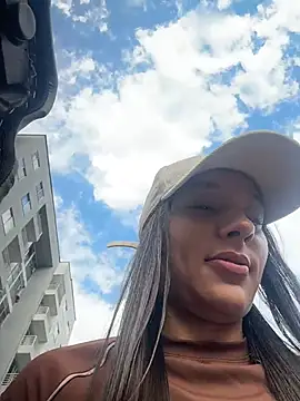 Brunettecollins05 Шоу с уеб камера