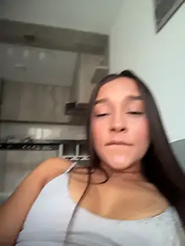 Brunettecollins05: διαδικτυακό σόου στην κάμερα