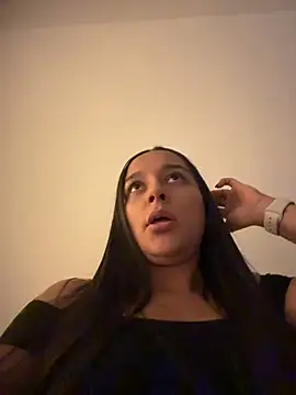Pokazy przed kamerką – Brunettecollins05