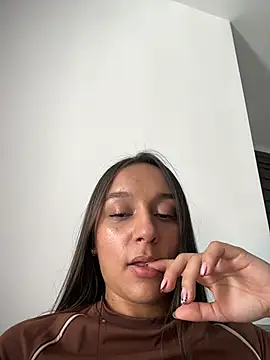 Brunettecollins05's Webcam Show