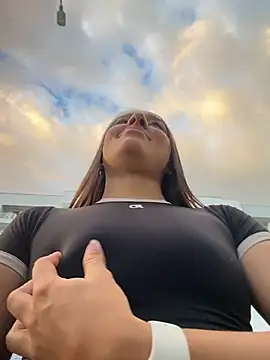 Brunettecollins05 Show in webcam
