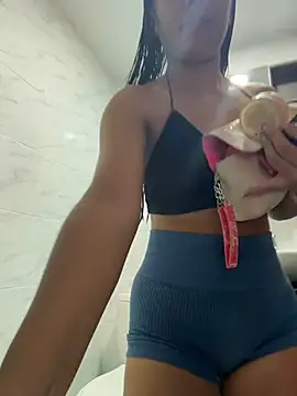 Brunettecollins05's Webcam Show