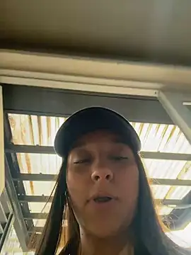 הופעת וובקאם של Brunettecollins05