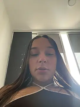 Brunettecollins05 웹캠 쇼