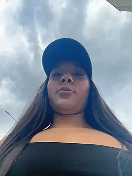 הופעת וובקאם של Brunettecollins05