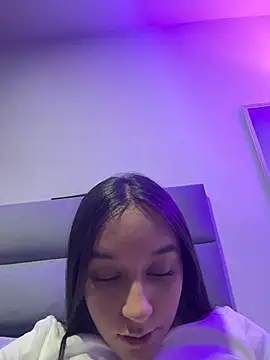 Brunettecollins05 在線直播表演