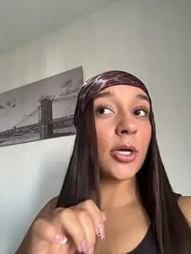 Brunettecollins05's Webcam Show