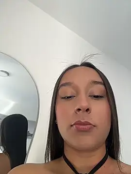 Brunettecollins05 在線直播表演