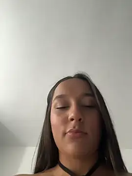 Brunettecollins05's Live XXX Chat