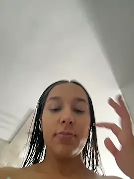 Brunettecollins05's Webcam Show