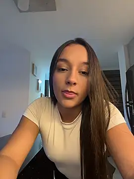 Show de Brunettecollins05 na webcam