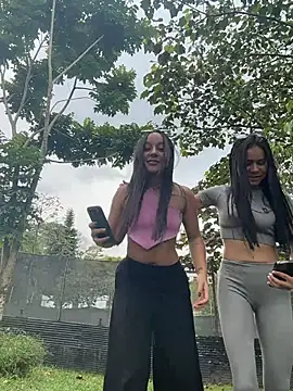Brunettecollins05 Show in webcam