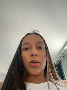 Show modela Brunettecollins05 na web-kameri