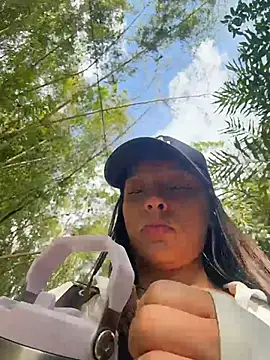 Show Webcam de Brunettecollins05