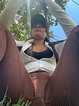 Pokazy przed kamerką – Brunettecollins05