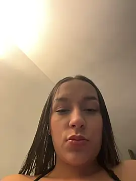 הופעת וובקאם של Brunettecollins05