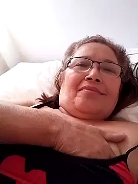 XXX chat uživo modela Cessi50
